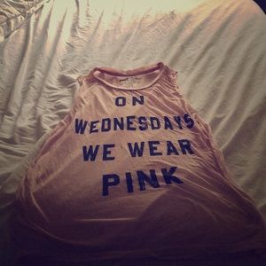 This is a shirt from the movie called “Mean Girls”